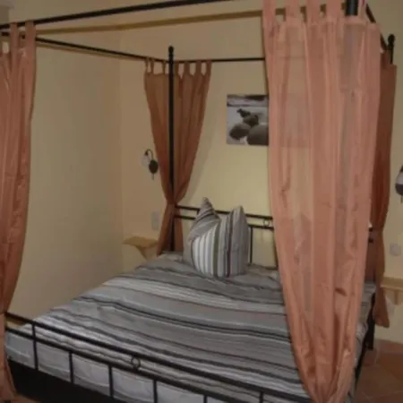 Ferienhaus Peaceful Garden Stay, Cleaning Included Pruchten