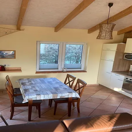 Peaceful Garden Stay, Cleaning Included * Pruchten