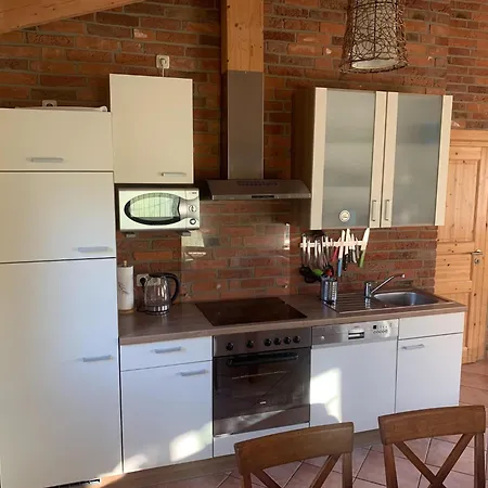 Peaceful Garden Stay, Cleaning Included Ferienhaus